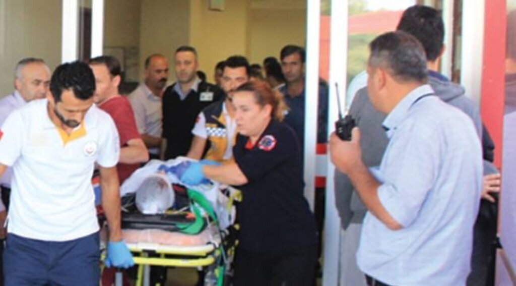Kamyonetin çarptığı bisiklet sürücüsü ağır yaralandı