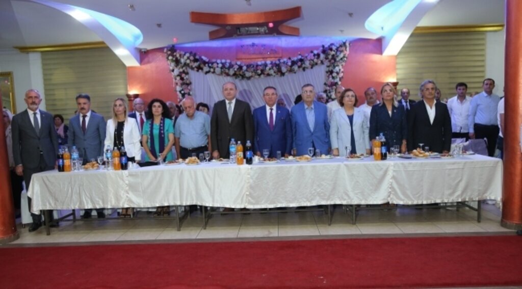 CHP Samsun İl Başkanlığı partinin 96. yaşını yemekle kutladı