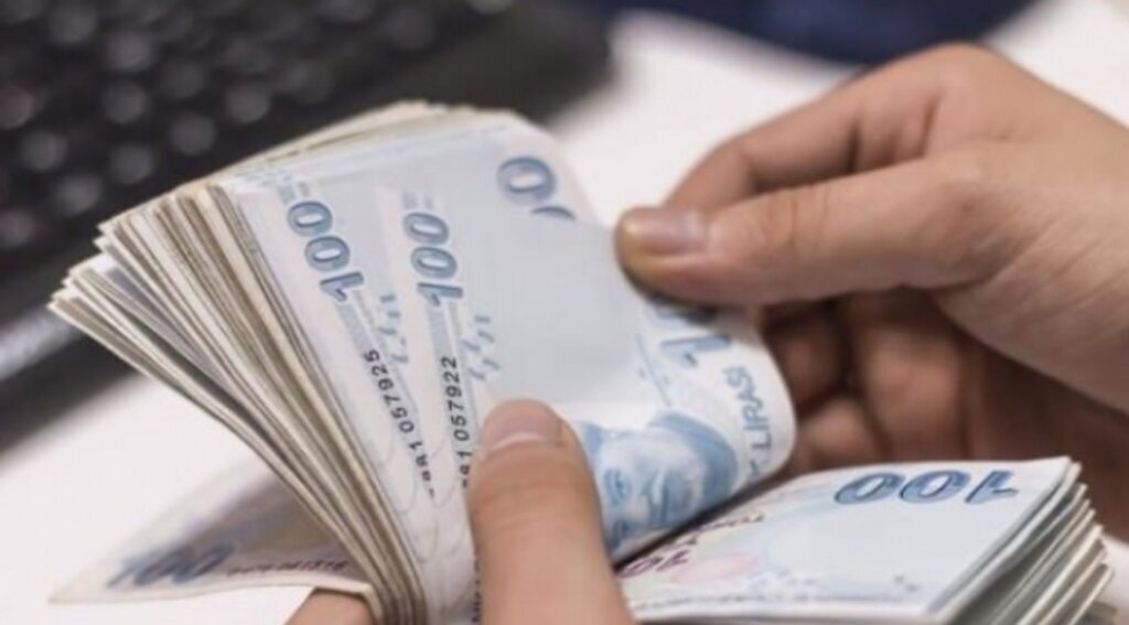 En düşük emekli aylığı 1500 TL oldu