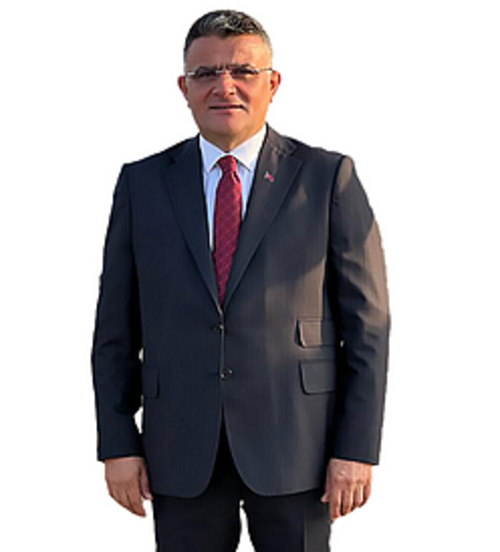 ENDER GÜR KİMDİR?