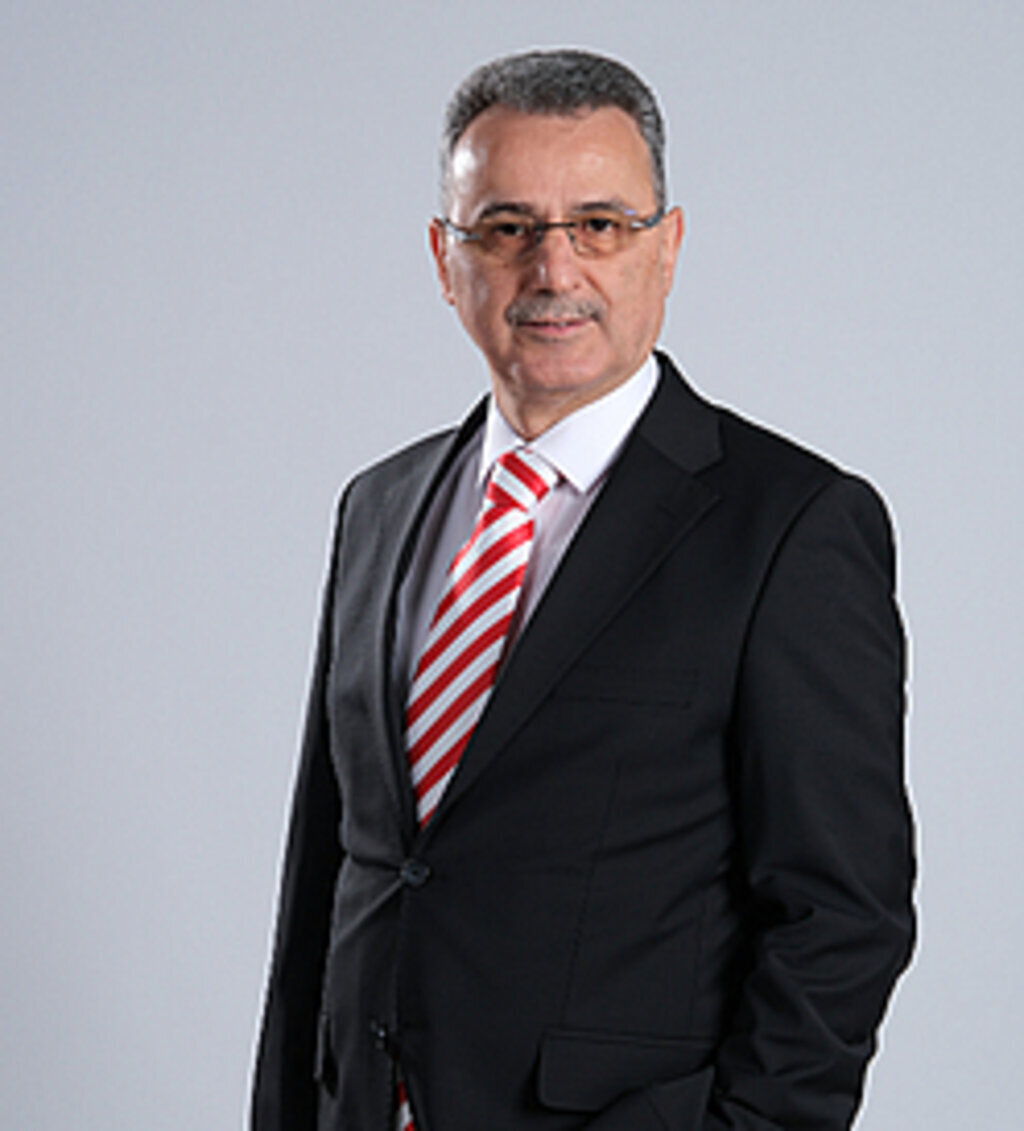 İHSAN KURNAZ KİMDİR?
