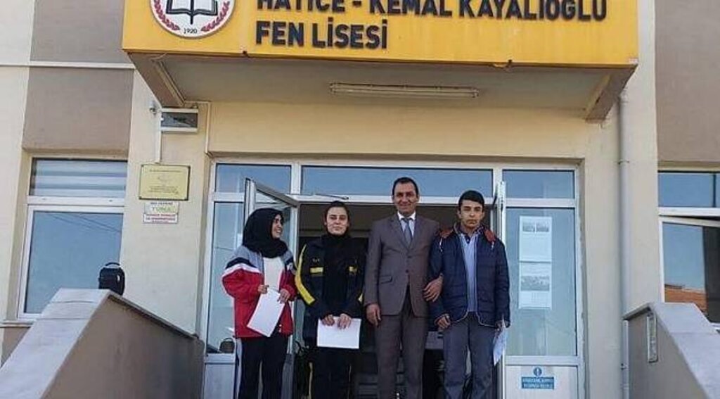Öğrencilere "saygı" belgeleri verildi