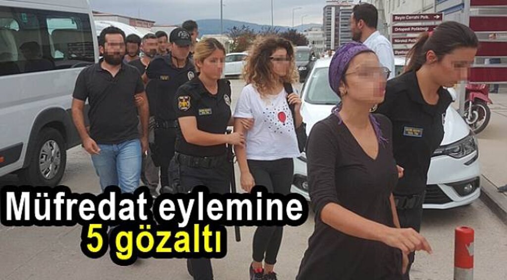 İzinsiz müfredat eylemine 5 gözaltı