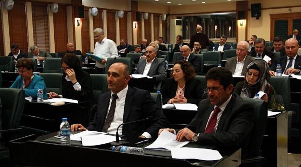 35 madde meclisten geçti