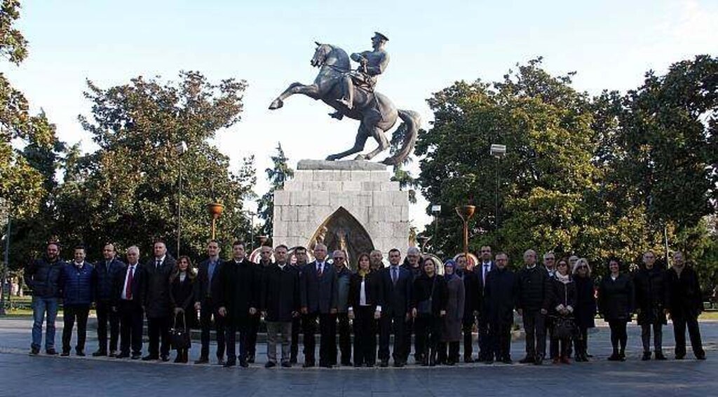 İlker: İşsiz diş hekimi sayısı artacak