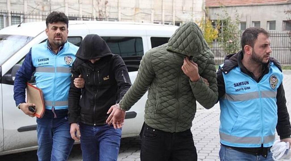 "İstihbarattanız" diye Iraklıların parasını gasp eden Iraklı 2 genç yakalandı