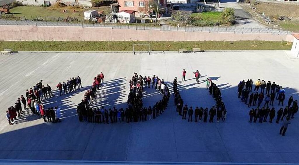 Liselilerden Kudüs'e destek etkinliği