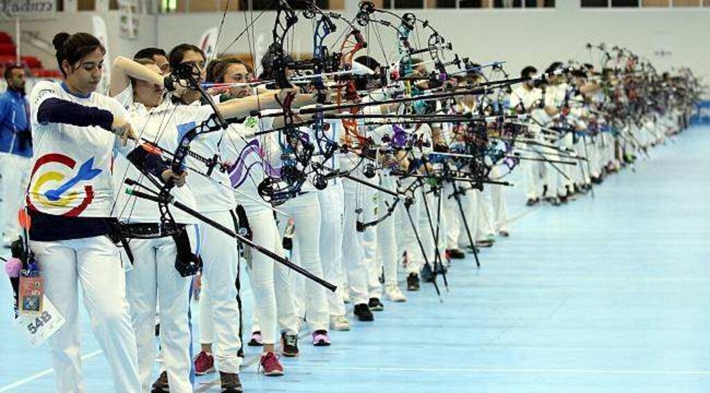 Okçuluk Salon Türkiye Şampiyonası Samsun'da başladı