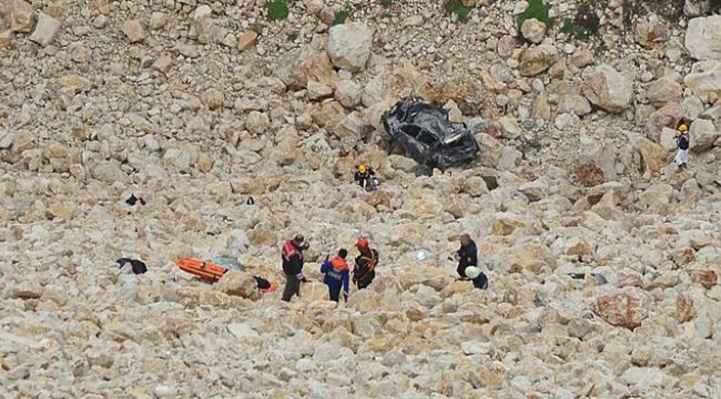 Arkadaşının cenazesine giderken trafik kazasında öldü