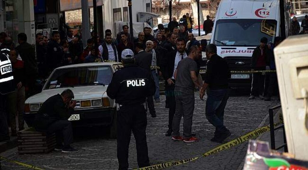 Oyun masasında silahlı kavga: 2 ölü