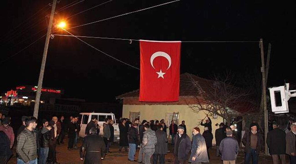 ŞEHİT AİLESİNE ACI HABER VERİLDİ