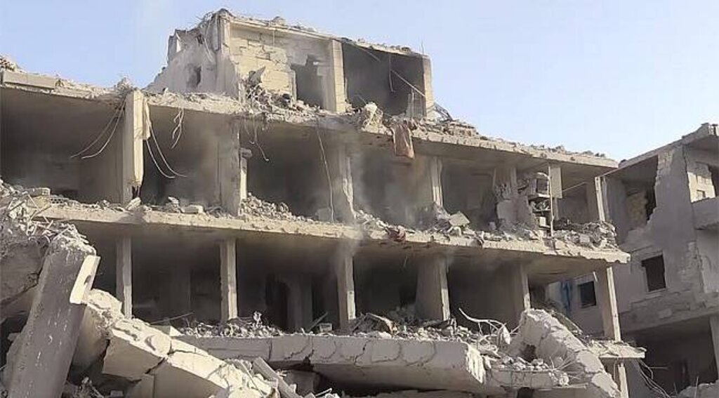 Afrin'de binada patlama: 11 ölü
