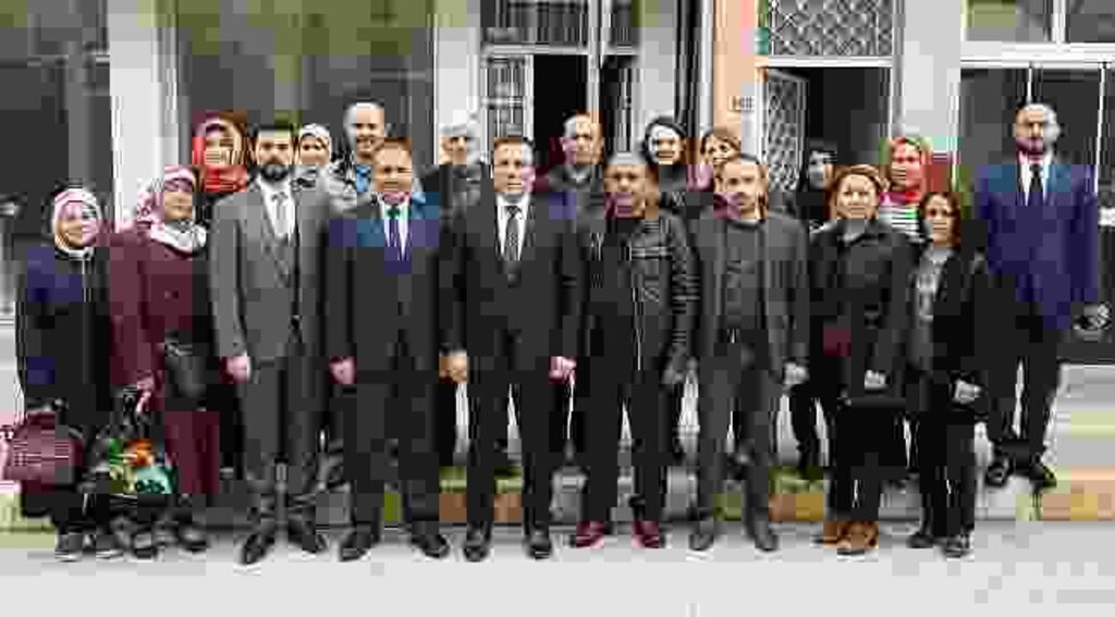 Genç'ten ilçelere ziyaret turu