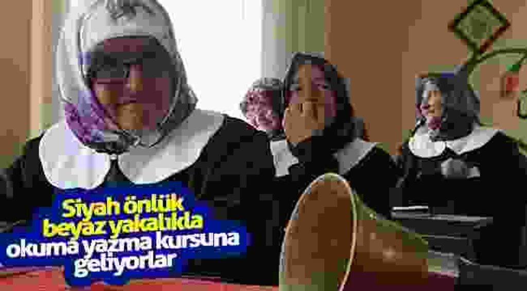 Siyah önlük beyaz yakalıkla okuma yazma kursuna geliyorlar