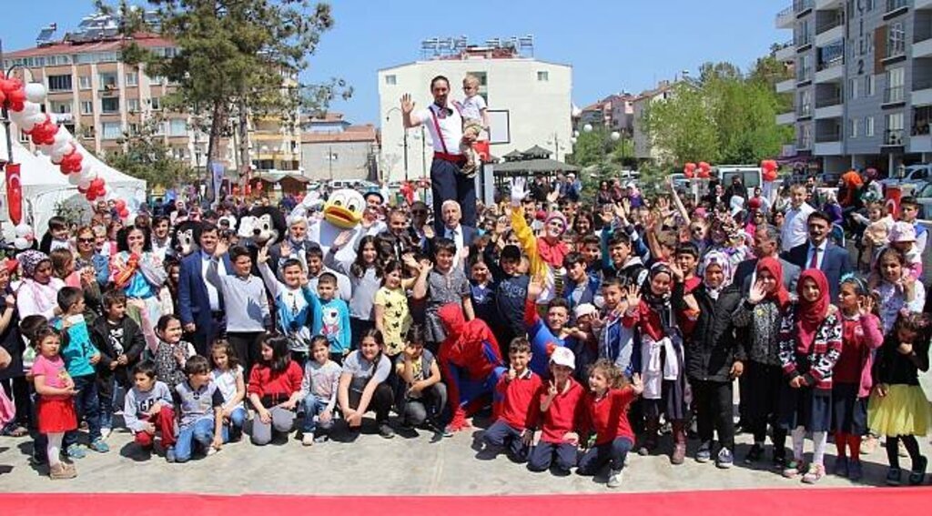 Alaçam'da 23 Nisan coşkusu