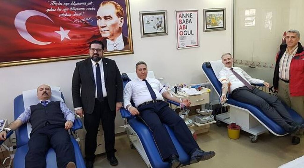 Bafra'da polislerden kan bağışı