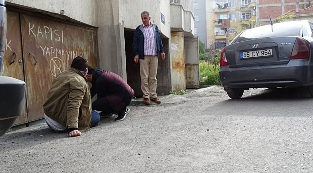 Dolandırıcılık zanlısını darbettikten sonra polise teslim ettiler