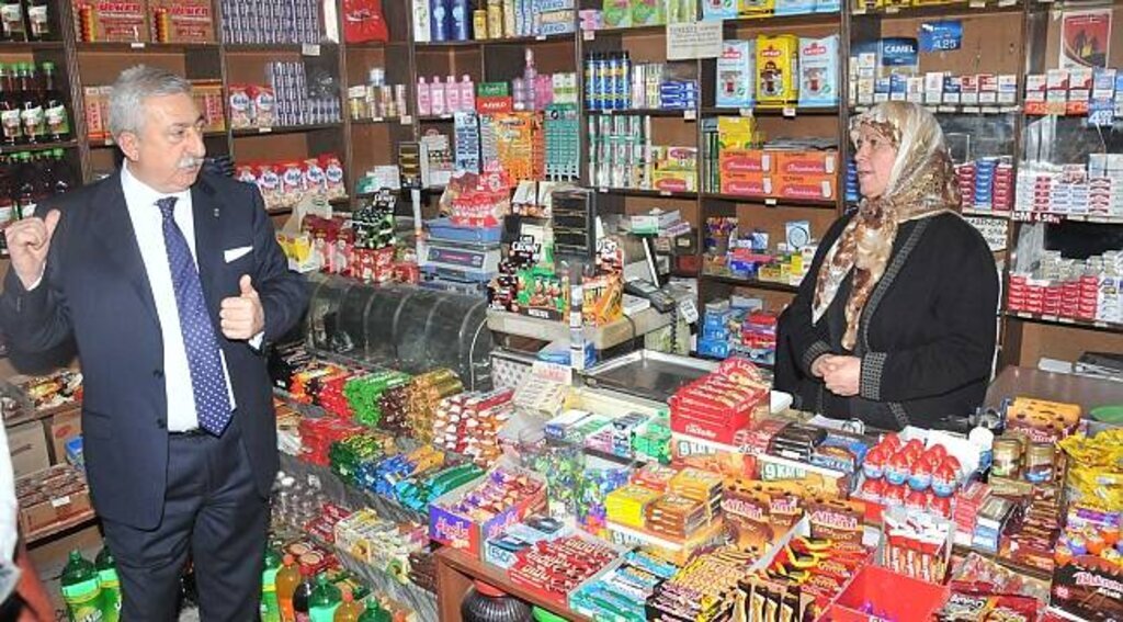 PALANDÖKEN, “ZİNCİR MARKETLERİN TATİL İSTEKLERİ OLUMLU”