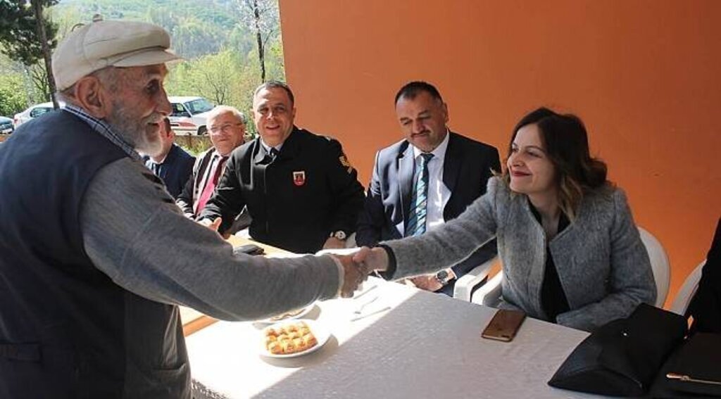 Salıpazarı Kaymakamı Günaydın vatandaşlarla buluştu