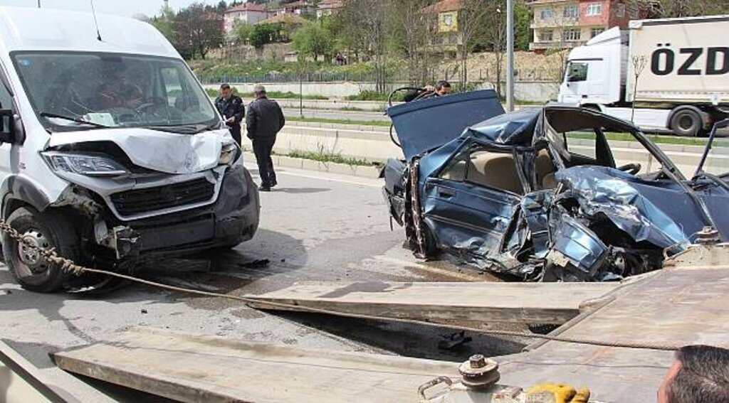 Samsun'da feci kaza: 2 ölü, 2 yaralı