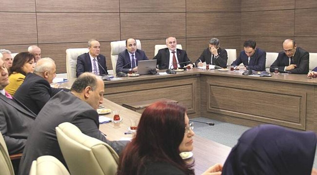 SAMSUN'DA SAĞLIK MASAYA YATIRILDI