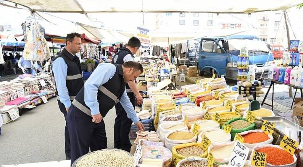 Tekkeköy zabıta ekipleri pazar denetiminde