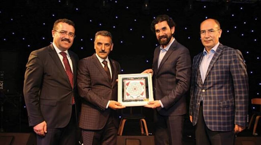 Atakum Ramazan Sokağında Serdar Tuncer ile “Bir Şiirdir Ramazan”