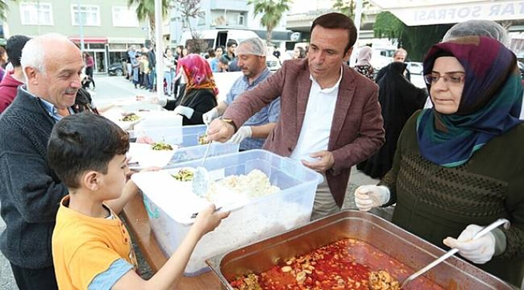 Canik'te Ramazan bereketi sürüyor