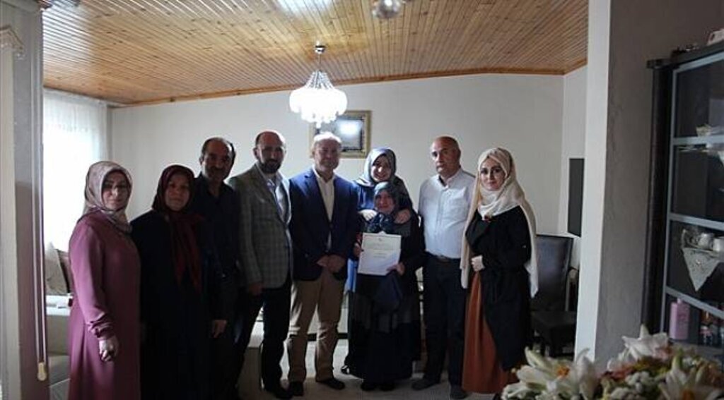 Sayan şehit annelerini unutmadı