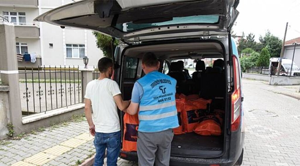 Tekkeköy Belediyesi'nden 2 bin 500 Haneye Ramazan Yardımı