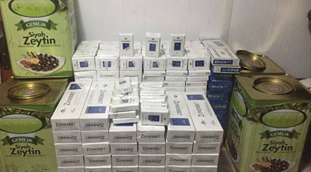 Zeytin bidonlarında kaçak sigara bulundu