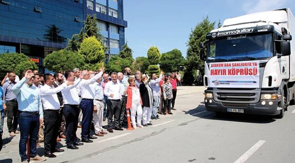 Atakum'dan Adıyaman ve Şanlıurfa'ya 2 tır yardım