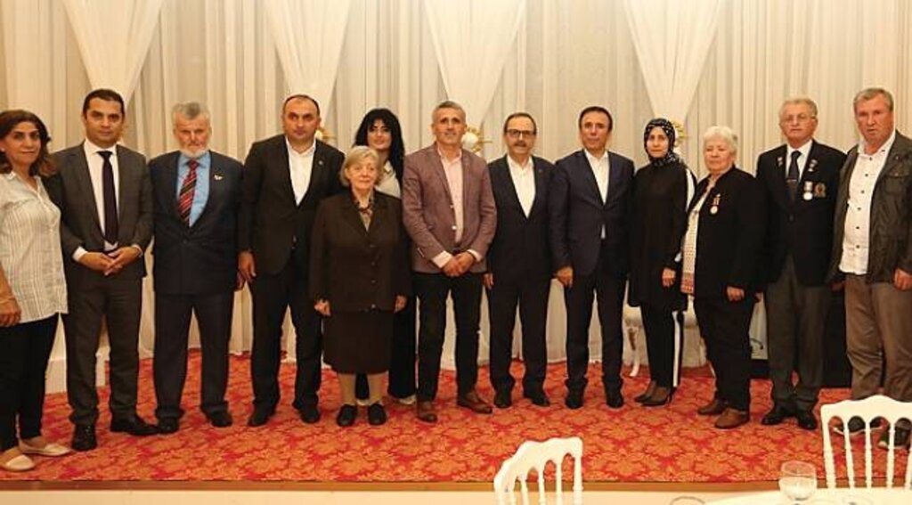 Genç ve Şahin Canik'ten destek istedi