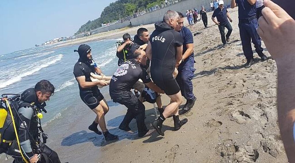 Samsun'da denize giren genç boğuldu