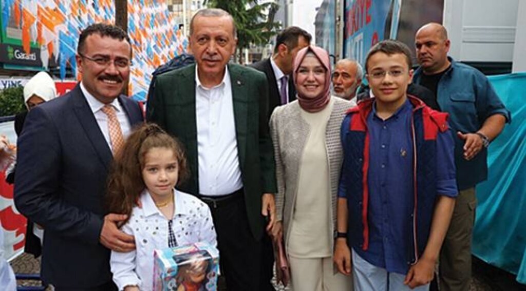 Taşçı ailesi Erdoğan'ın Babalar Günü'nü kutladı