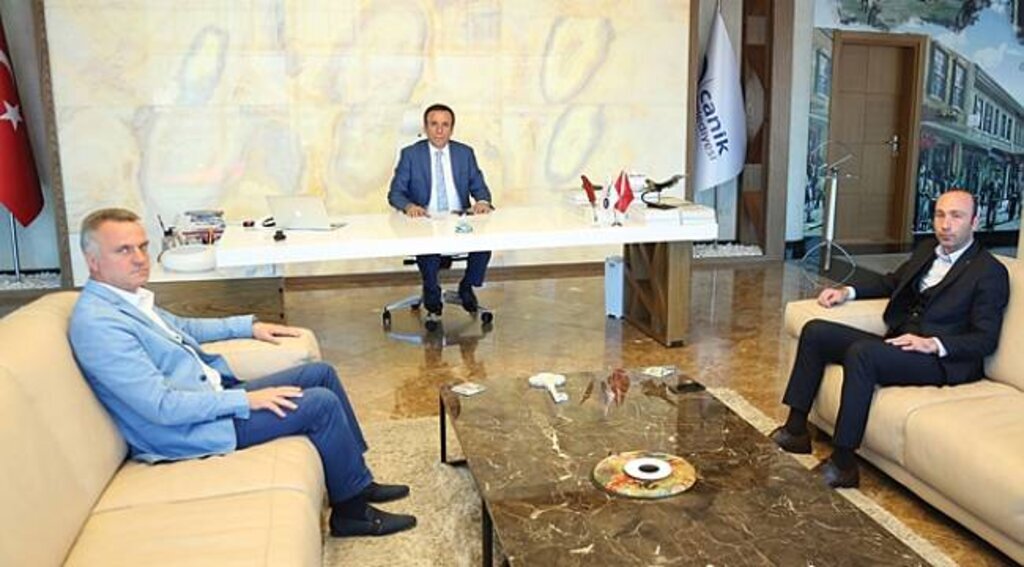 Tekin'den Genç'e ziyaret