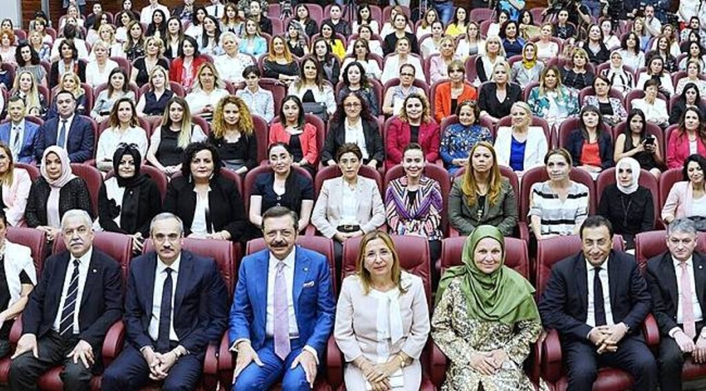 Akyüz, TOBB heyeti ile birlikte Ticaret Bakanı Pekcan’ı ziyaret etti
