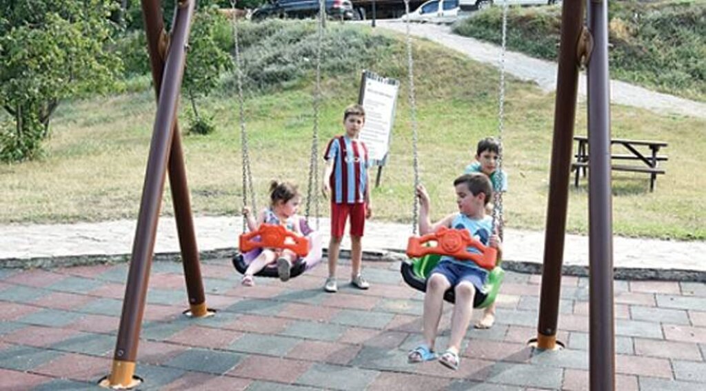 Tekkeköy Belediyesi ilçeyi parklarla donatıyor
