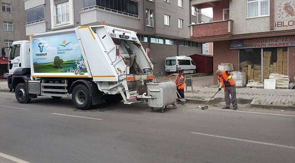 Tekkeköy’de konteynerler temizlendi