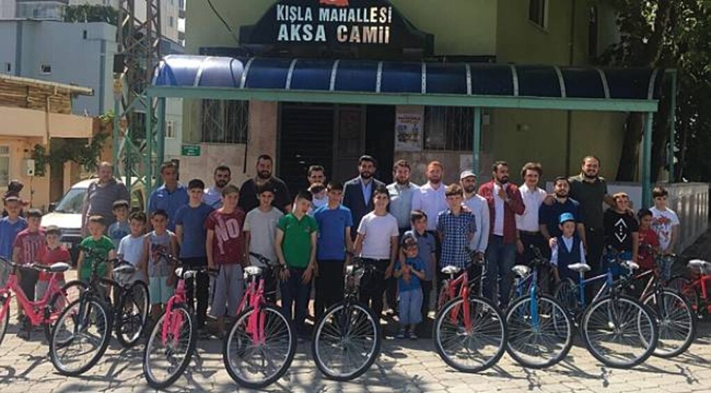 AK Gençlik'ten çocuklara proje