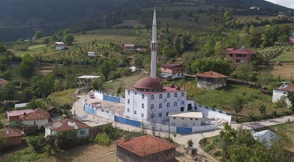 Canik'te camiler baştan aşağı yenileniyor