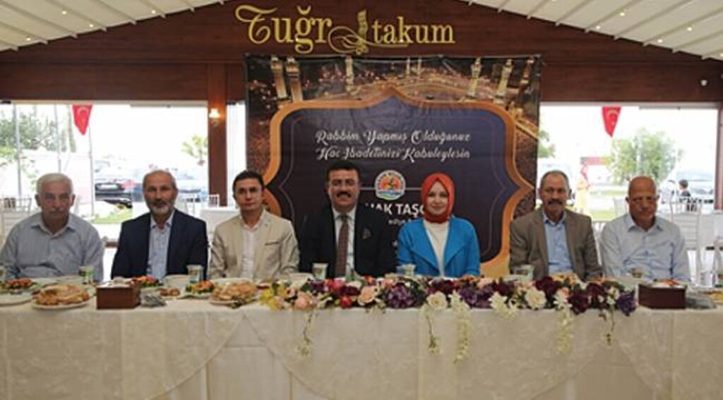 Taşçı Atakumlu hacılarla buluştu.