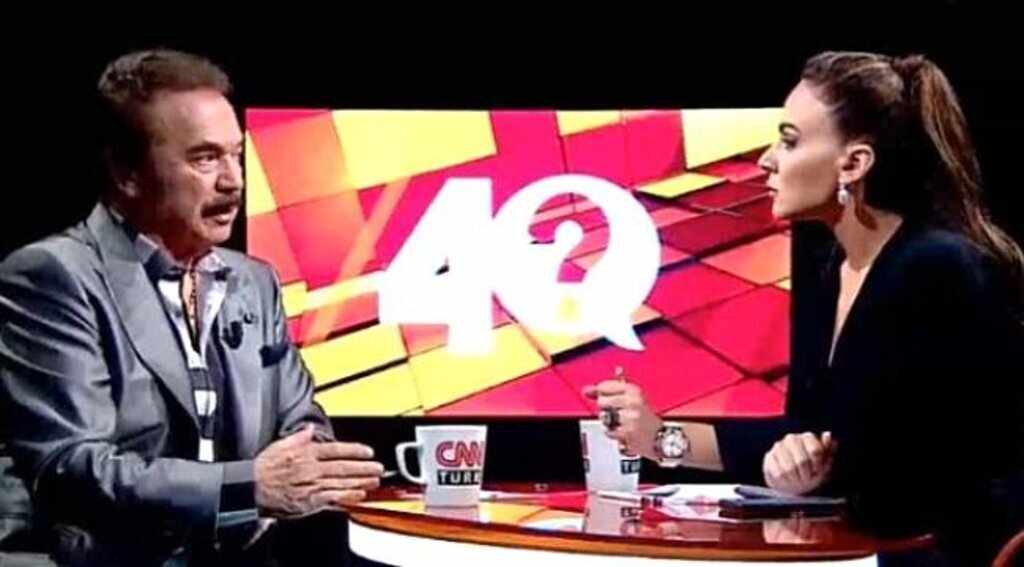 Orhan Gencebay, "Size, 'Her Dönemin Adamı' Denilince Neden Kızıyorsunuz?" Sorusuna Cevap Verdi