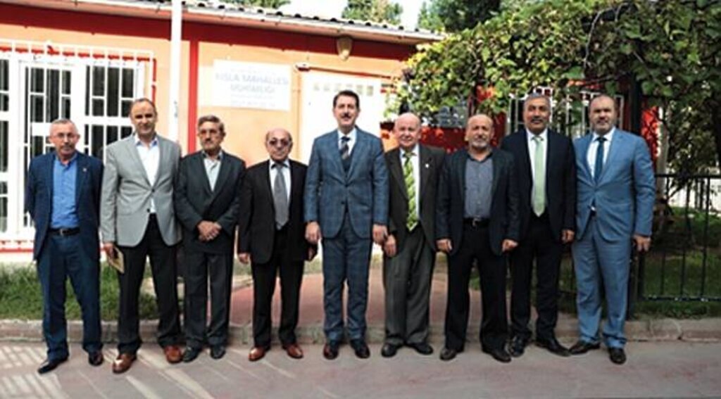 Tok bir günde iki mahalle gezdi
