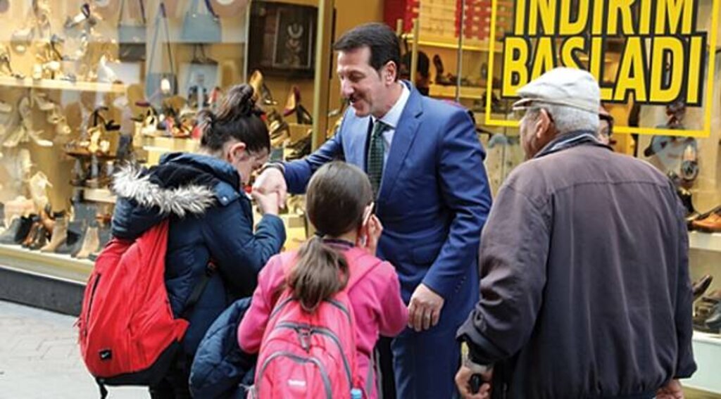 Tok Mecidiye Caddesi'nde vatandaşlarla buluştu