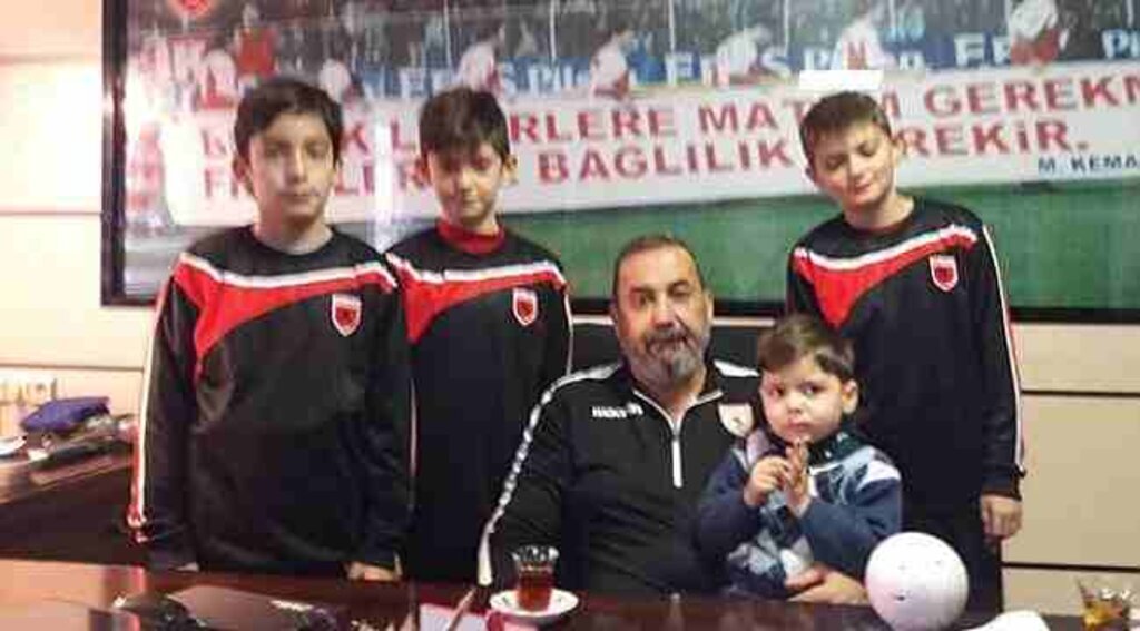 Uyanık miniklerin yeni yılını kutladı