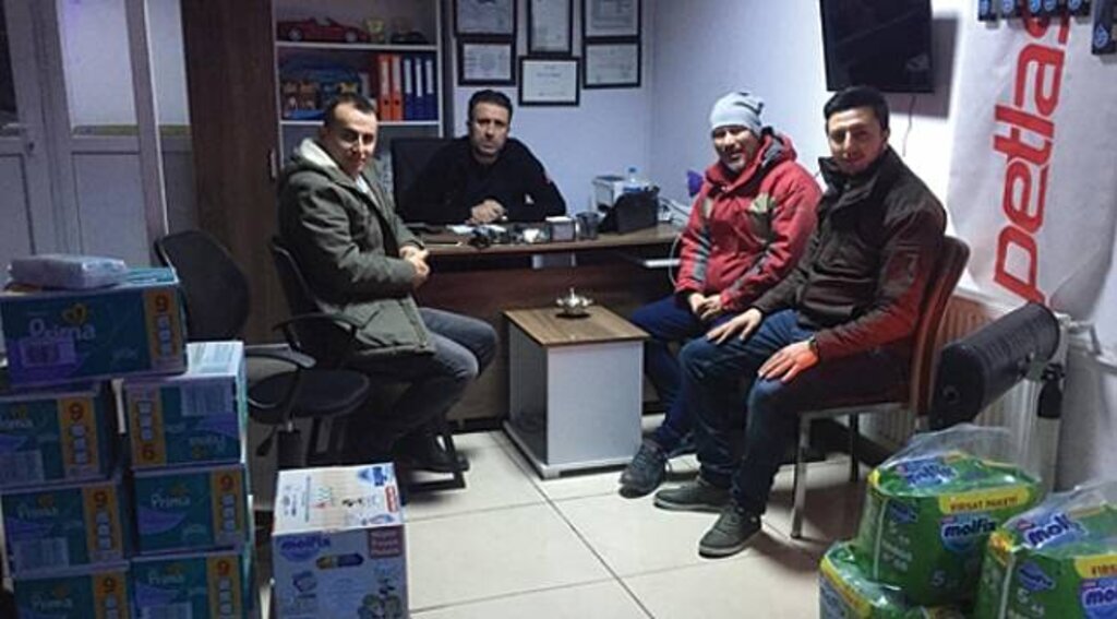 Gönüllülerden lösemili çocuklara yardım