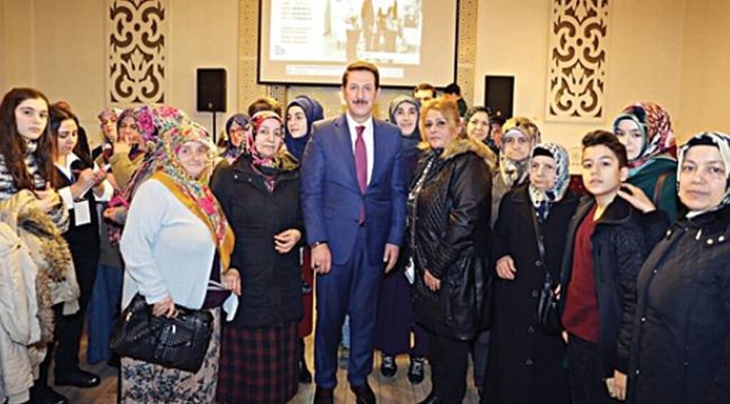 Kadınlardan Başkan Tok'a tam destek