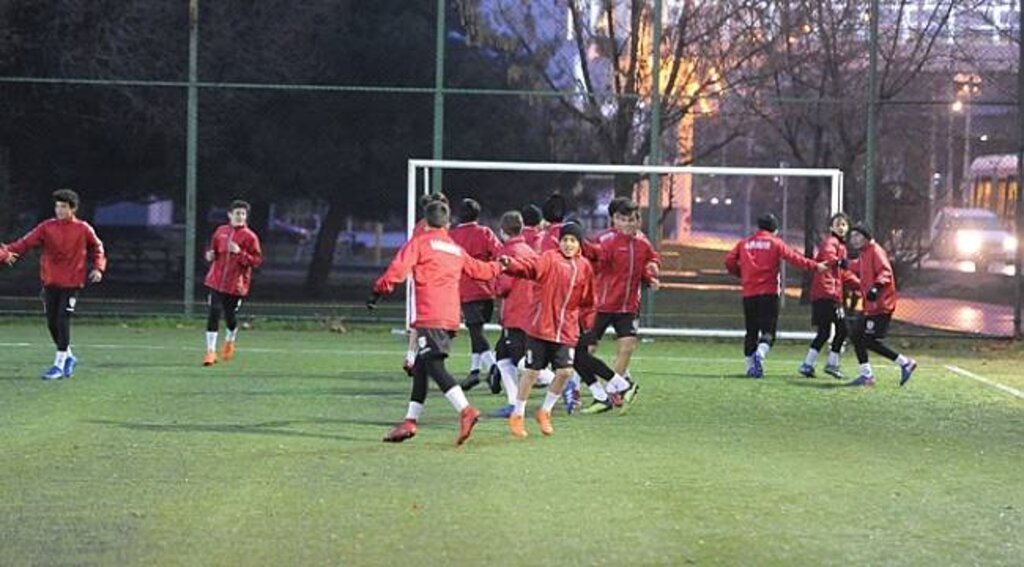 Yılport Samsunspor U15 takımı taktik çalıştı