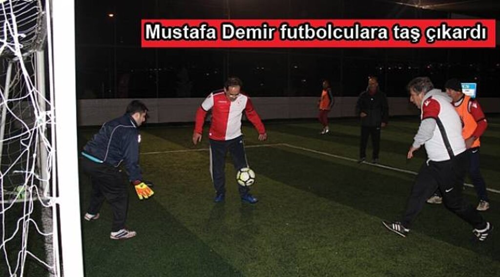 Efsaneler aynı sahada buluştu